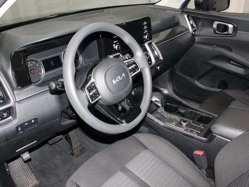 Used 2023 Kia Sorento LX AWD/4WD image 22