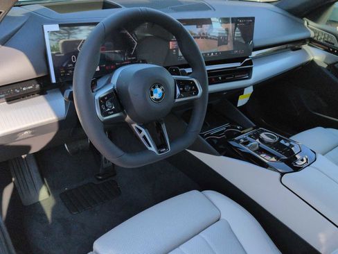 New 2026 BMW 530i xDrive AWD/4WD image 10