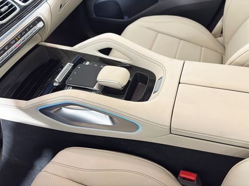 Used 2025 Mercedes-Benz GLE 350 4MATIC image 23