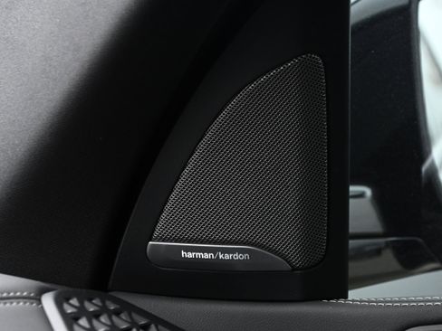 Used 2026 BMW X5 xDrive40i w/ M Sport Package image 27