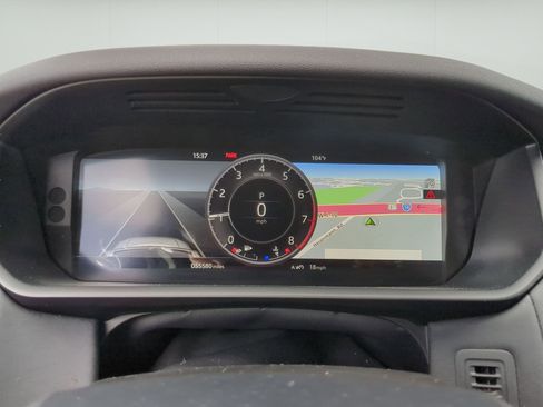 Used 2018 Land Rover Discovery HSE AWD/4WD image 14