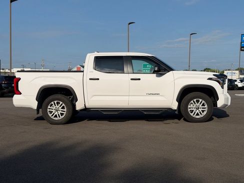 Used 2026 Toyota Tundra SR5 w/ SR5 Convenience Package AWD/4WD image 6