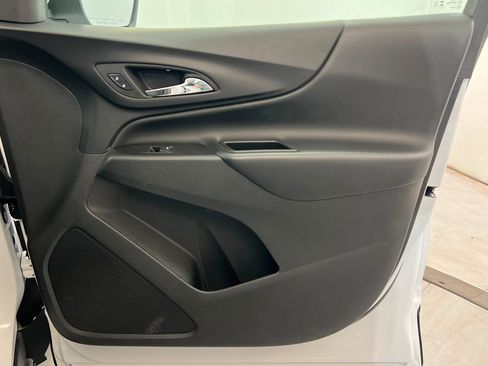 Used 2024 Chevrolet Equinox LT AWD/4WD image 24