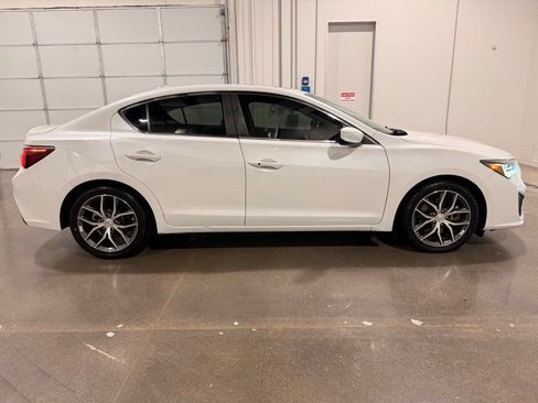 Used 2021 Acura ILX w/ Premium Package FWD image 4