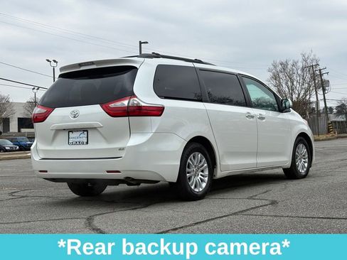 Used 2015 Toyota Sienna XLE image 8