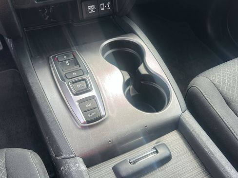 Used 2020 Honda Ridgeline Sport image 21