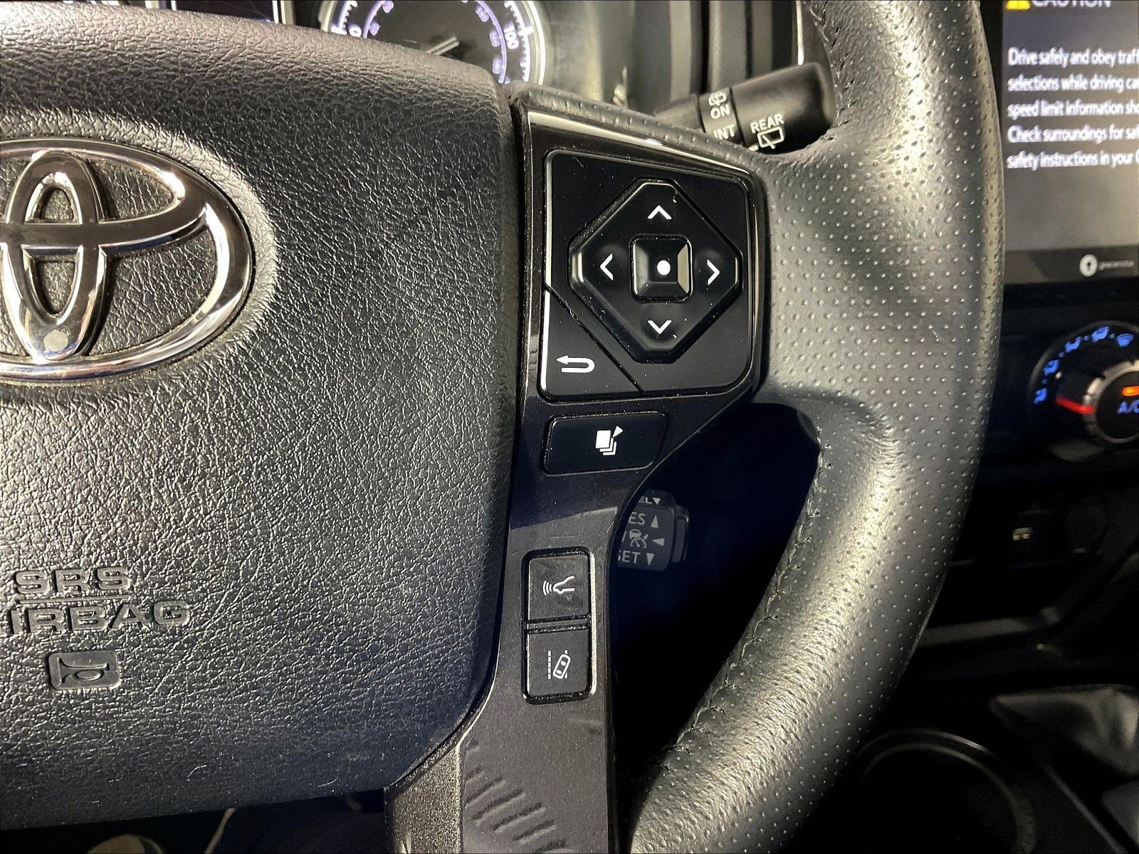 Used 2022 Toyota 4Runner TRD Off-Road AWD/4WD image 12