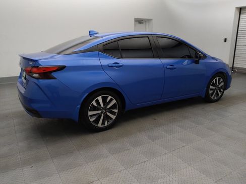 Used 2020 Nissan Versa SR FWD image 10