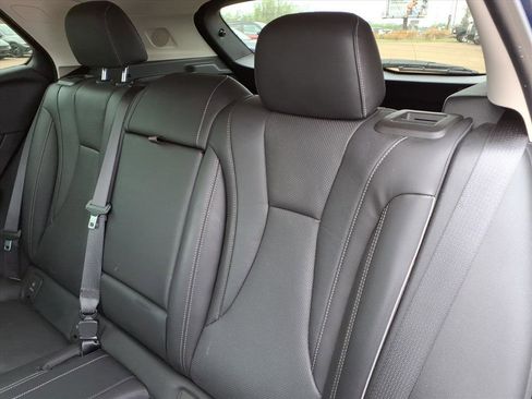 Used 2022 Buick Envision Essence w/ Safety Package image 12