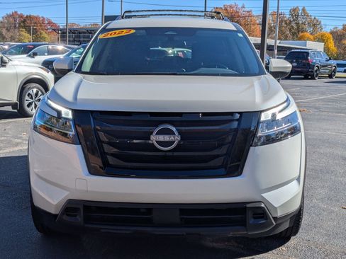 Certified 2022 Nissan Pathfinder SV w/ SV Black Package image 2