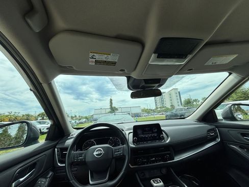 Used 2025 Nissan Rogue SV AWD/4WD image 36