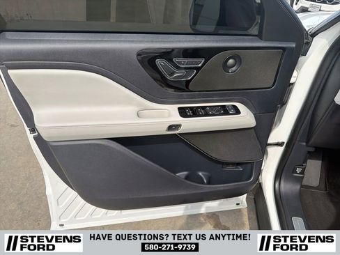 Used 2025 Lincoln Aviator 2WD w/ Equipment Group 101A image 18