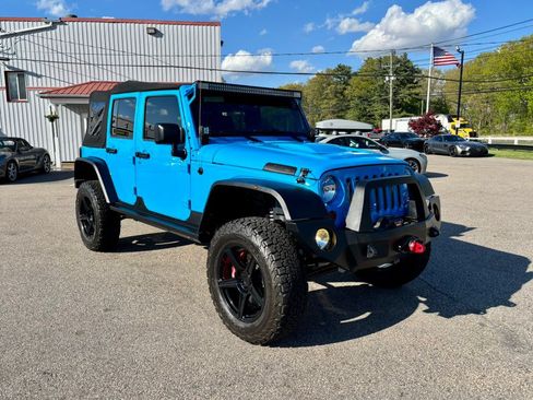 Used 2013 Jeep Wrangler Unlimited Sport AWD/4WD image 3