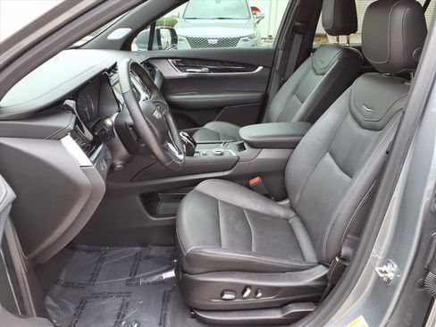 Used 2024 Cadillac XT6 Premium Luxury FWD image 13