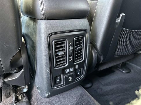 Used 2018 Jeep Grand Cherokee Limited image 14