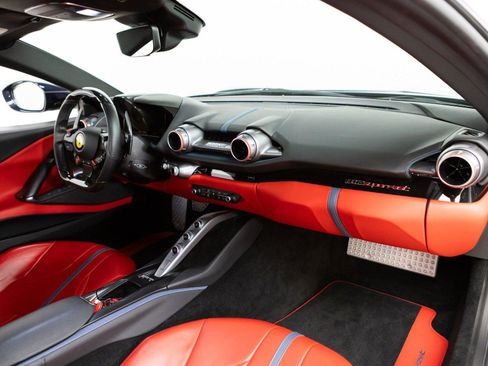 Used 2020 Ferrari 812 Superfast RWD image 50