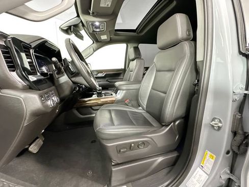 Used 2024 GMC Sierra 1500 Elevation w/ Elevation Premium Package AWD/4WD image 4