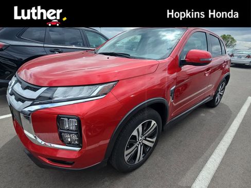 Used 2025 Mitsubishi Outlander Sport SE AWD/4WD image 1