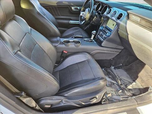 Used 2019 Ford Mustang Premium image 19