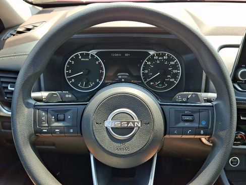 Used 2022 Nissan Rogue SV AWD/4WD image 18