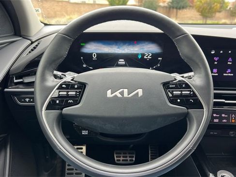 Certified 2023 Kia Niro Wave image 29