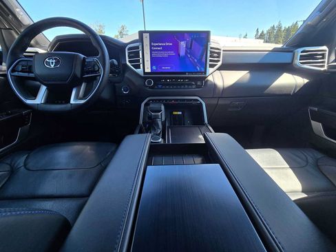 Used 2024 Toyota Sequoia Platinum AWD/4WD image 19