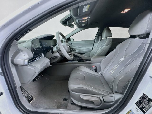 New 2026 Hyundai Elantra SEL FWD image 34