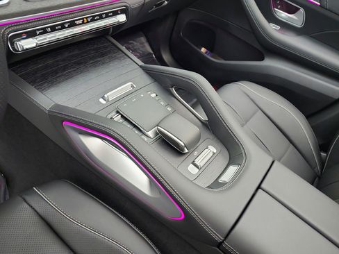 New 2026 Mercedes-Benz GLS 580 4MATIC image 10