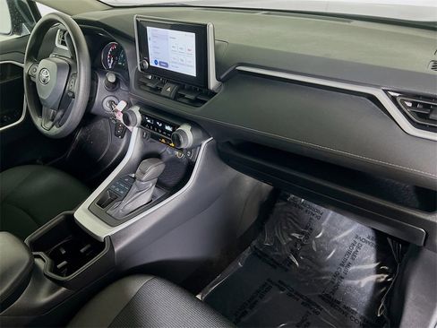 Certified 2025 Toyota RAV4 LE image 25