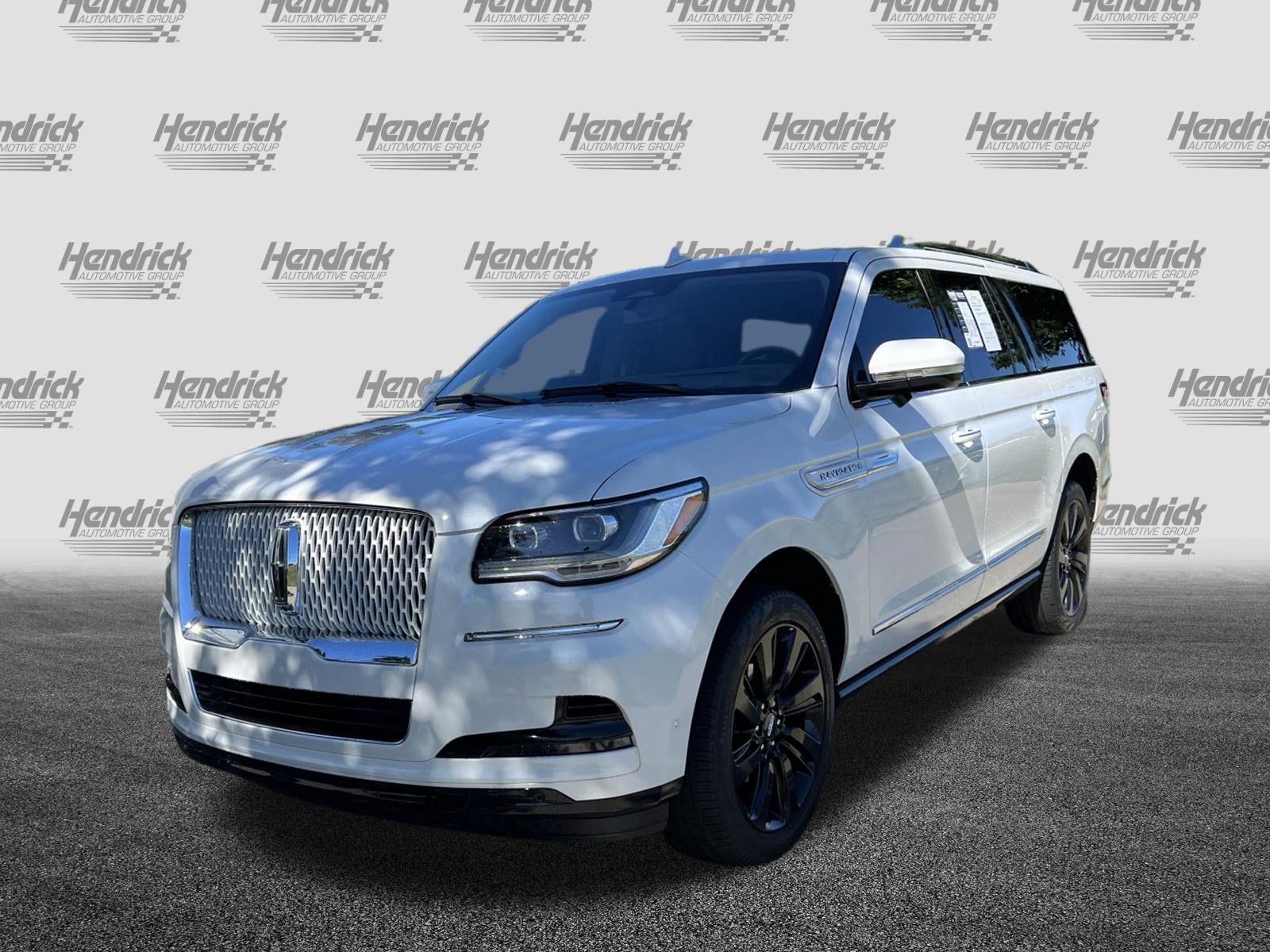 Used 2024 Lincoln Navigator L Reserve AWD/4WD image 5
