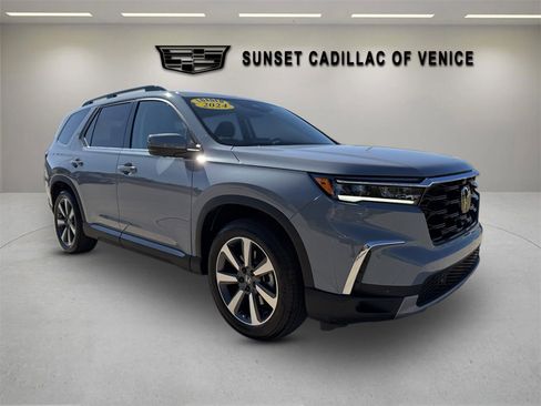 Used 2024 Honda Pilot Elite image 2