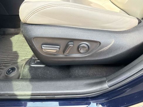 Used 2022 Toyota RAV4 XLE Premium FWD image 23