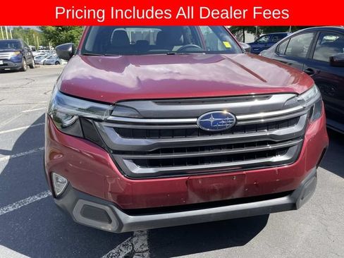Used 2025 Subaru Forester Limited AWD/4WD image 12