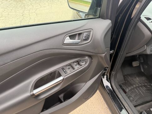 Used 2017 Ford Escape Titanium w/ Equipment Group 301A image 10