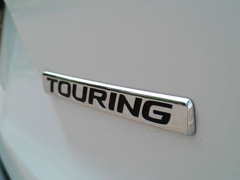 Used 2018 Honda CR-V Touring image 34