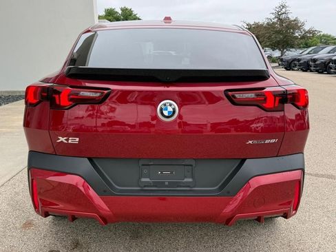 Used 2025 BMW X2 xDrive28i AWD/4WD image 4