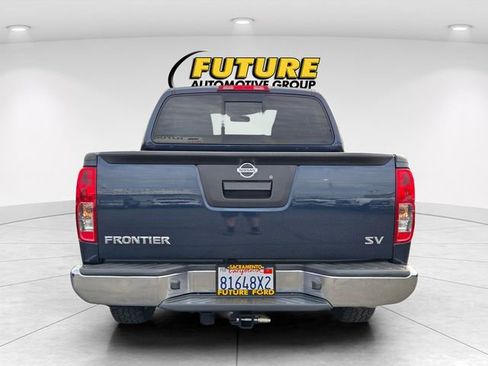 Used 2019 Nissan Frontier SV image 5