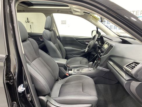 Used 2024 Subaru Forester Premium AWD/4WD image 24