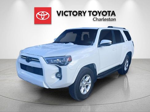 Used 2024 Toyota 4Runner SR5 Premium image 2