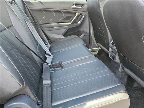 Used 2023 Volkswagen Tiguan SE R-Line FWD image 20