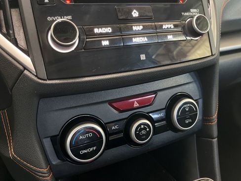 Used 2019 Subaru Crosstrek 2.0i Limited w/ Moonroof Package w/Navigation AWD/4WD image 17