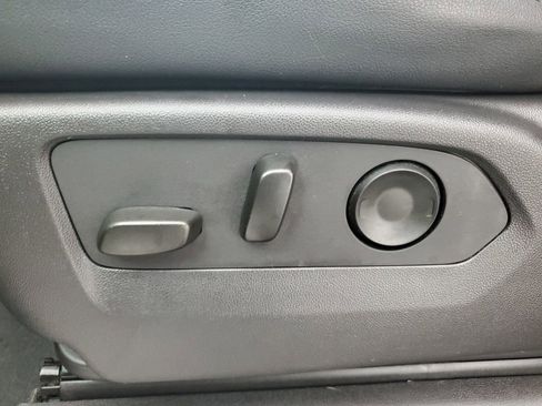 Used 2024 Chevrolet Silverado 1500 ZR2 image 31