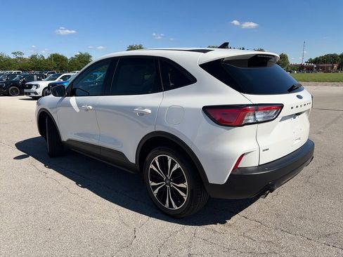 Used 2022 Ford Escape SE w/ SE Sport Appearance Package FWD image 5