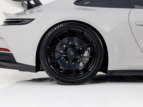 Used 2022 Porsche 911 GT3 image 12