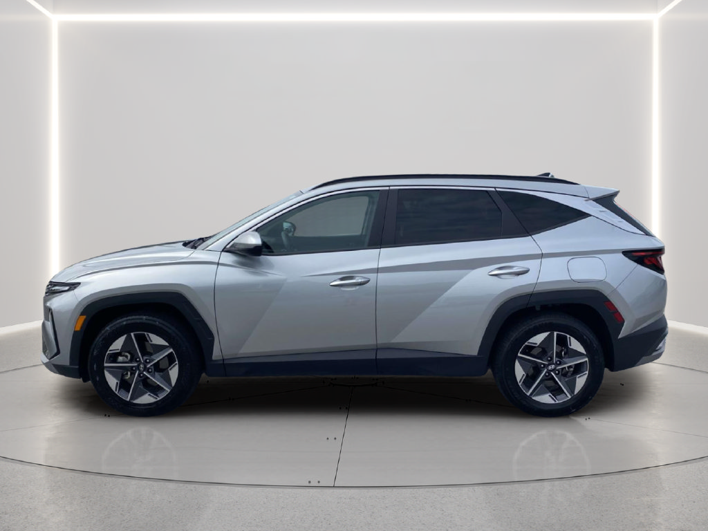 Used 2025 Hyundai Tucson SEL FWD image 2