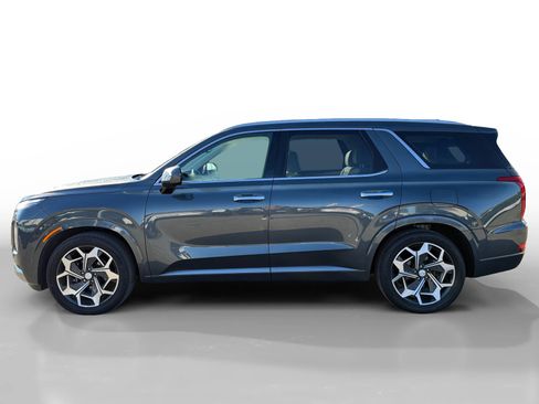 Used 2022 Hyundai Palisade Calligraphy w/ Cargo Package FWD image 2