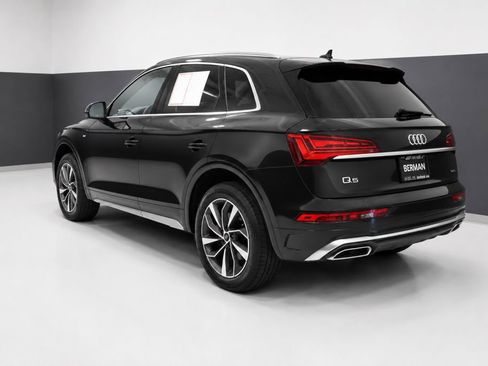 Used 2023 Audi Q5 2.0T Premium w/ Convenience Package AWD/4WD image 3