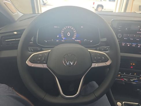 New 2026 Volkswagen Jetta SE FWD image 32