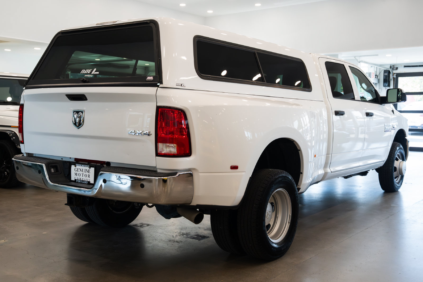 Used 2017 RAM 3500 Tradesman w/ Popular Equipment Group AWD/4WD image 4