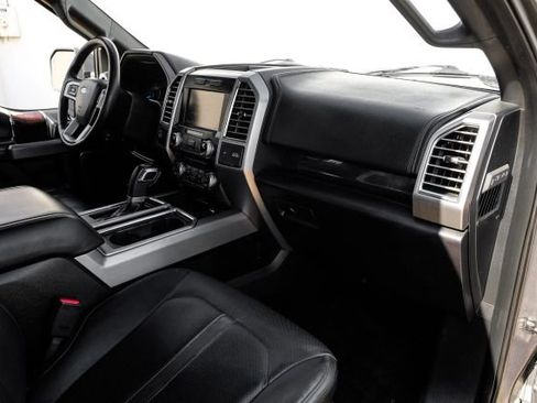 Used 2015 Ford F150 Platinum image 19
